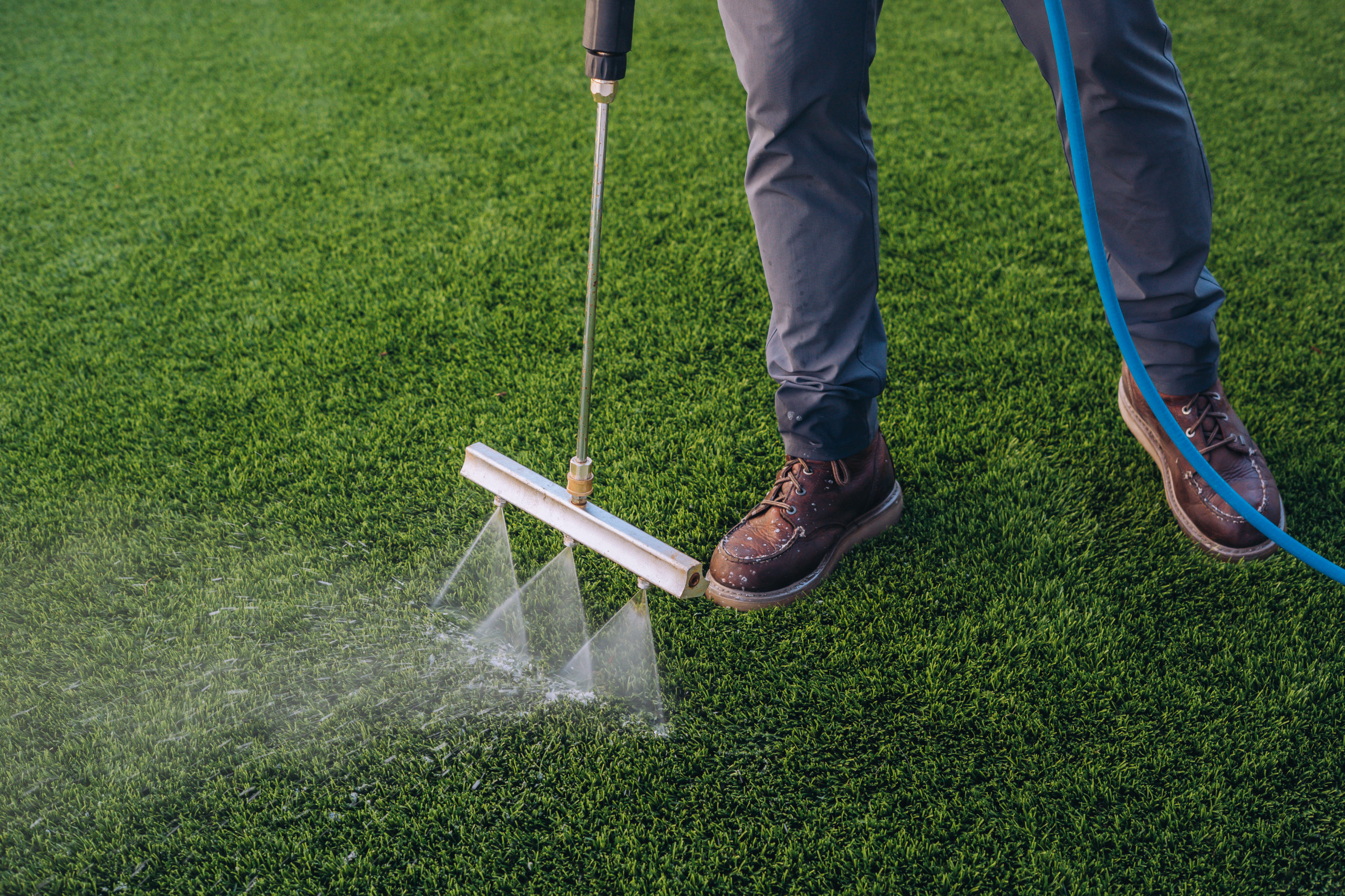 Synthetic Lawn Cleaning